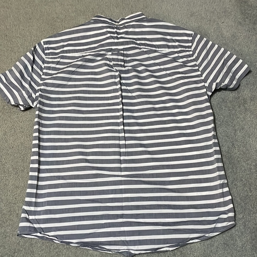 Tommy Hilfiger Short Sleeve Button Up Custom Fit 100% Cotton Shirt - Picture 4 of 4